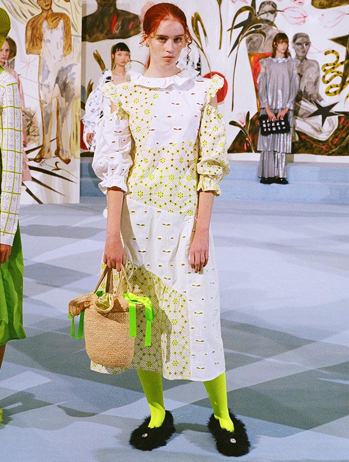 新品未使用タグ付 SHRIMPS Short Dress　シルク　ドレス 新品未使用タグ付 SHRIMPS Short Dress シルク ドレス DRESS HERSELF