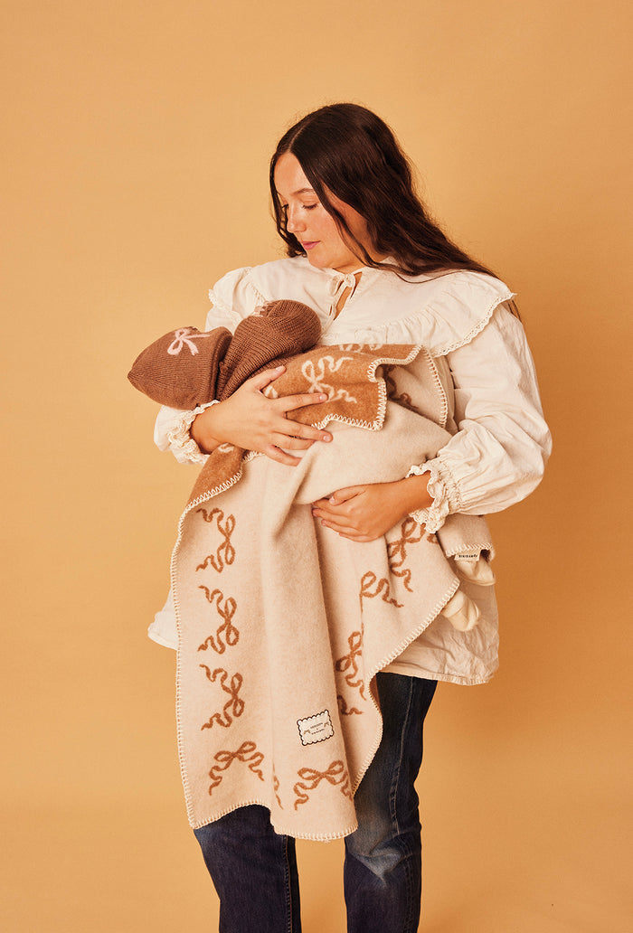 Shrimps x BINIBAMBA Reversible Baby Blanket - Bruno/Milk