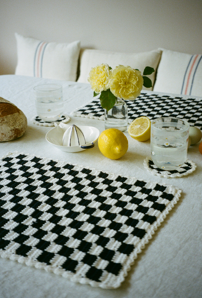 Check Tableware Set